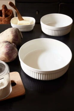 Arabia Uunikokki Oven Dish Round 1,5 L -Chic Kitchen Supplies ARABIA Joulukalenteri Uunikokki