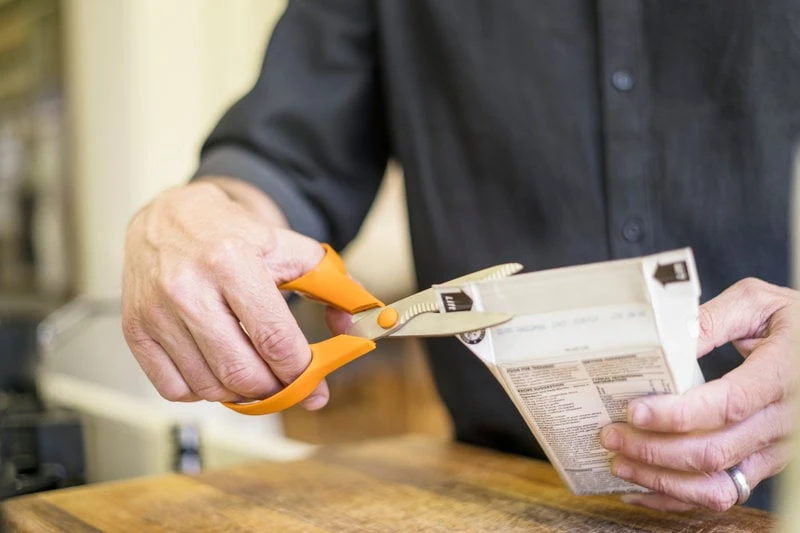 Fiskars Classic Kitchen Scissors 4 Fiskars Classic Kitchen Scissors - Image 2
