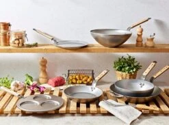 De Buyer Mineral B Bois Frying Pan, 20 Cm 7 De Buyer Mineral B Bois Frying Pan, 20 Cm -Chic Kitchen Supplies GAMME MINERAL BBOIS ambiance 2