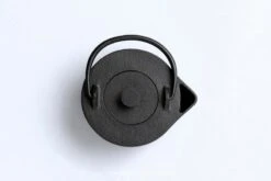 Iwatemo HK Kettle, 0,4 L, Cast Iron 8 Iwatemo HK Kettle, 0,4 L, Cast Iron -Chic Kitchen Supplies Iwatemo S HK 3