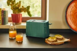 Alessi Plissé Toaster, Green 13 Alessi Plissé Toaster, Green -Chic Kitchen Supplies MDL08GR amb H